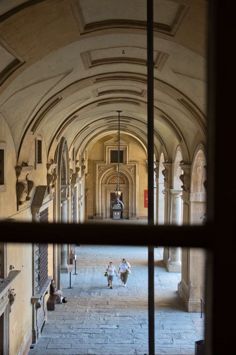 Der Arkadengang um den Innenhof des Palazzo Pitti.
